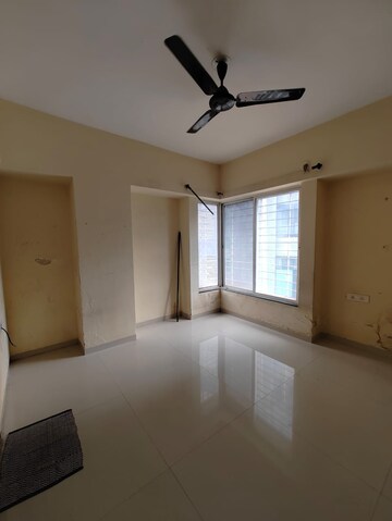 Room in 2 BHK Apartment at Prime Space Utsav Homes, Bavdhan – for Rent