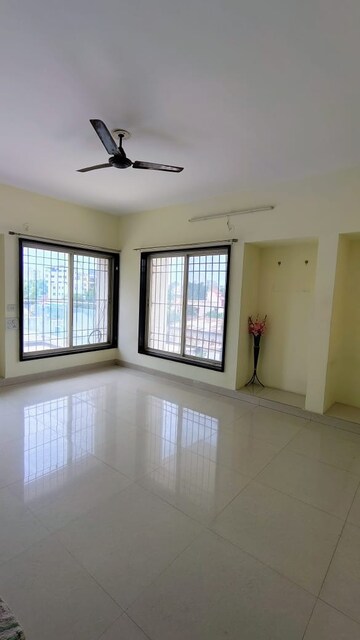Room in 3 BHK Apartment at Blue 27th Avenue, Bavdhan – for Rent