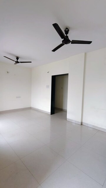 Room in 3 BHK Apartment at Blue 27th Avenue, Bavdhan – for Rent