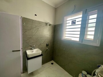 Bathroom in 2 BHK Independent House at Mullanpur – for Rent