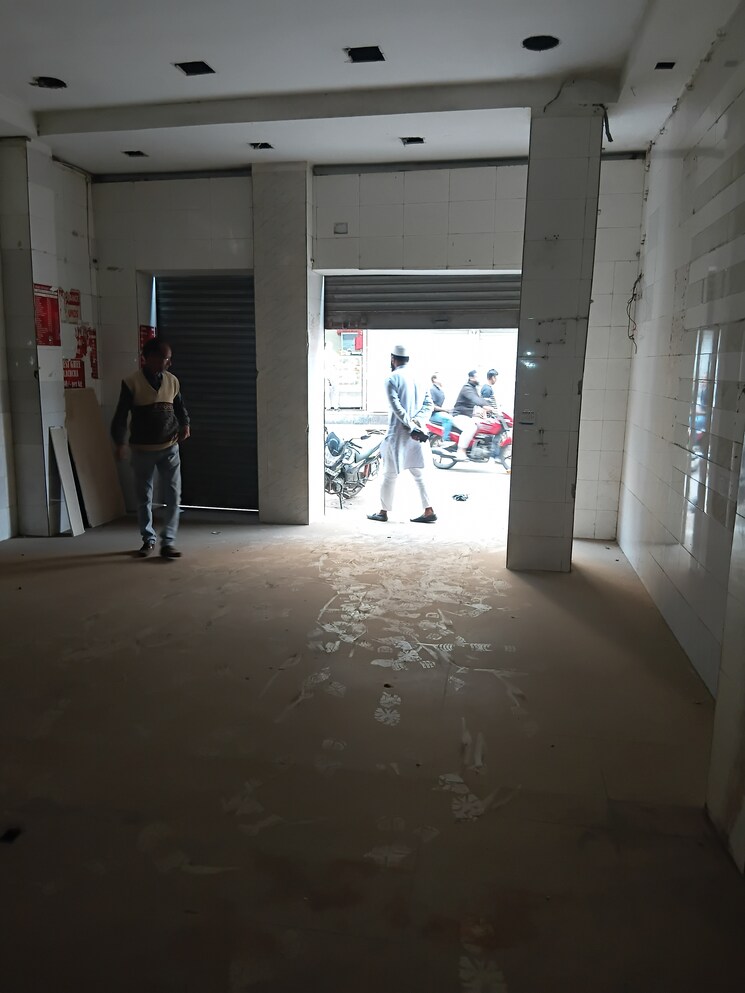 undefined, park street Commercial Showroom 1250 Sq.Ft. In Park Street Kolkata 8914235