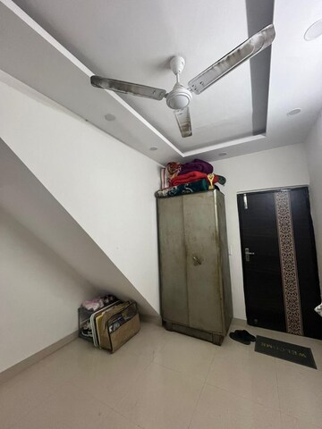 Furnished Amenities in 1.5 BHK Builder Floor at Kalkaji – for Rent