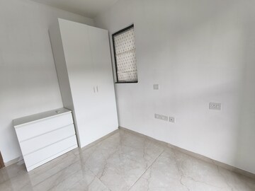 Room in 1 BHK Apartment at Godrej Urban Park, Chandivali – for Rent