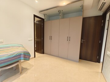 Room in 2 BHK Apartment at Hiranandani Highland, Powai – for Rent