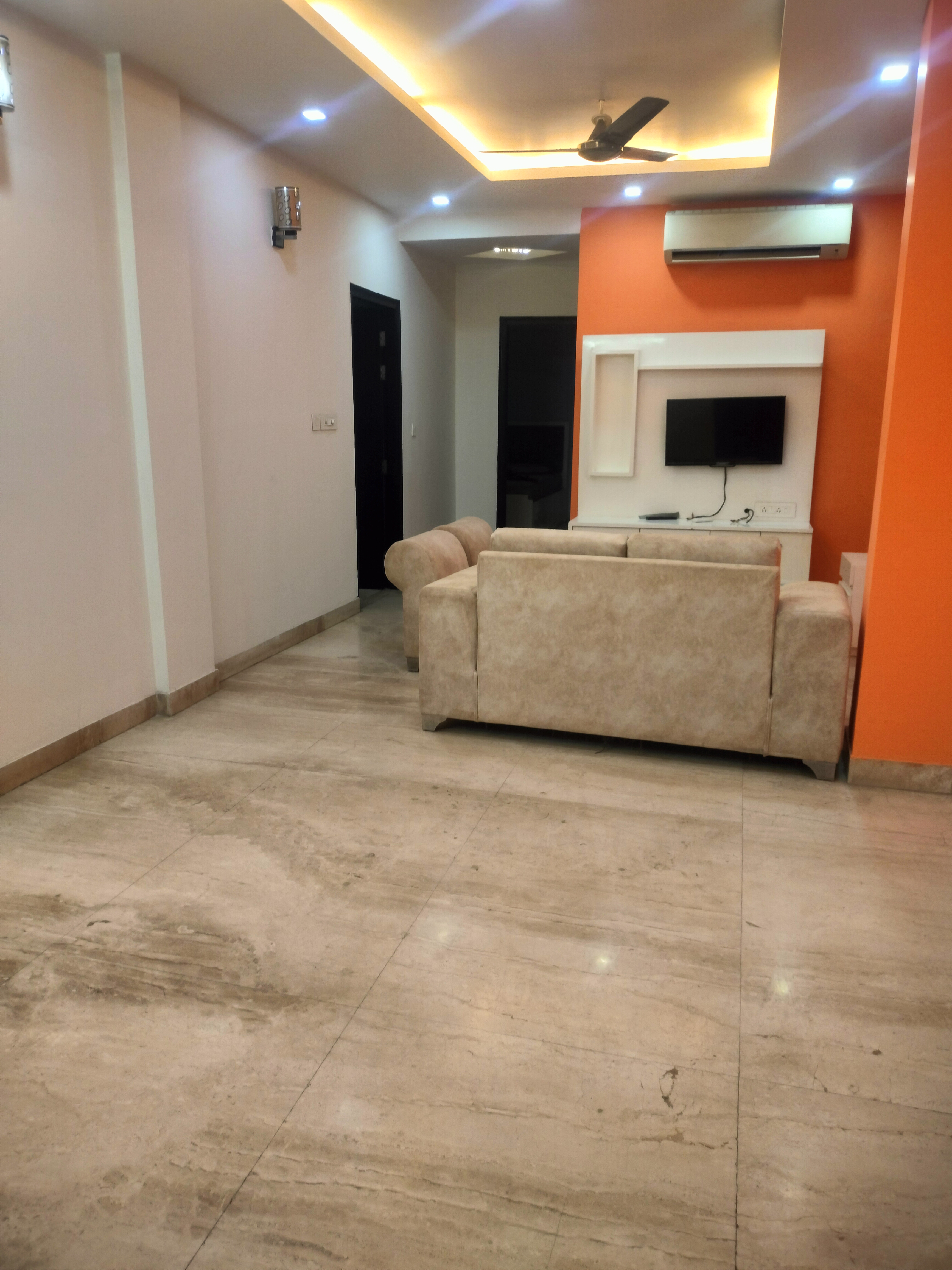 6 BHK + Servant Room Apartment For Rent in Maxworth Premier Urban