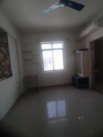 Room in 2 BHK Apartment at SV Brindavanam, Panathur – for Rent