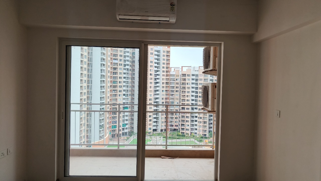 2 BHK 915 Sq.Ft. Apartment in Shapoorji Pallonji Joyville Gurgaon