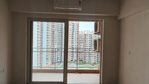 2 BHK Apartment For Sale in Shapoorji Pallonji Joyville Gurgaon, Sector 102
