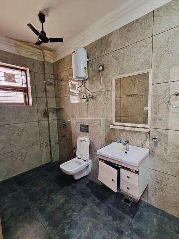 Bathroom in 3 BHK Builder Floor at MVL IPark, Sector 15 – for Rent