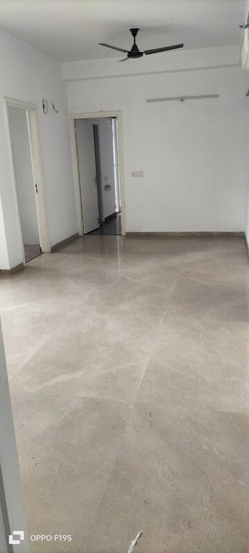 Room in 3 BHK Apartment at Mapsko Mount Ville, Sector 79 – for Rent