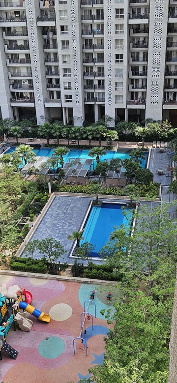 Swimming Pool in 3 BHK Apartment at Mapsko Mount Ville, Sector 79 – for Rent