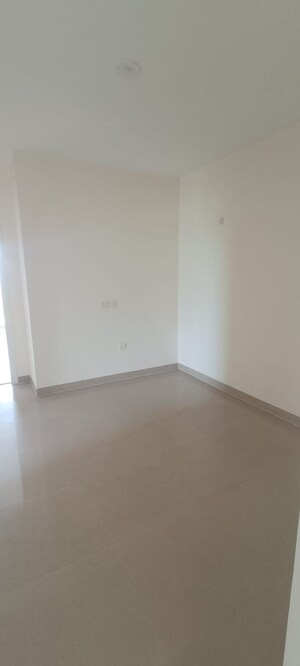 Room in 3 BHK Apartment at Emaar Imperial Gardens, Sector 102 – for Sale