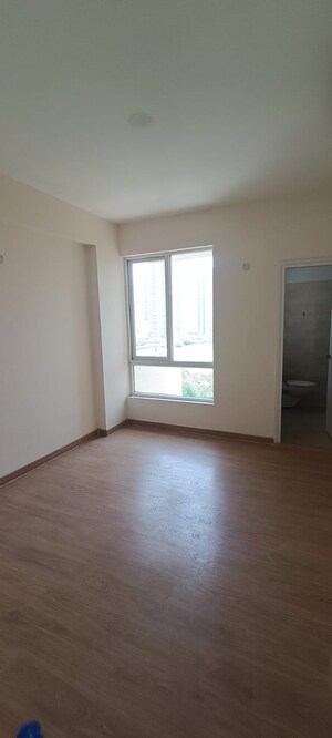 Room in 3 BHK Apartment at Emaar Imperial Gardens, Sector 102 – for Sale