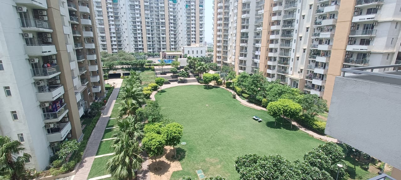 3 BHK + Pooja Room,Servant Room 2000 Sq.Ft. Apartment in Emaar Imperial Gardens
