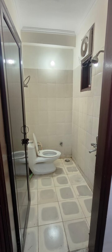 Bathroom in 3 BHK Apartment at Neb Sarai – for Rent
