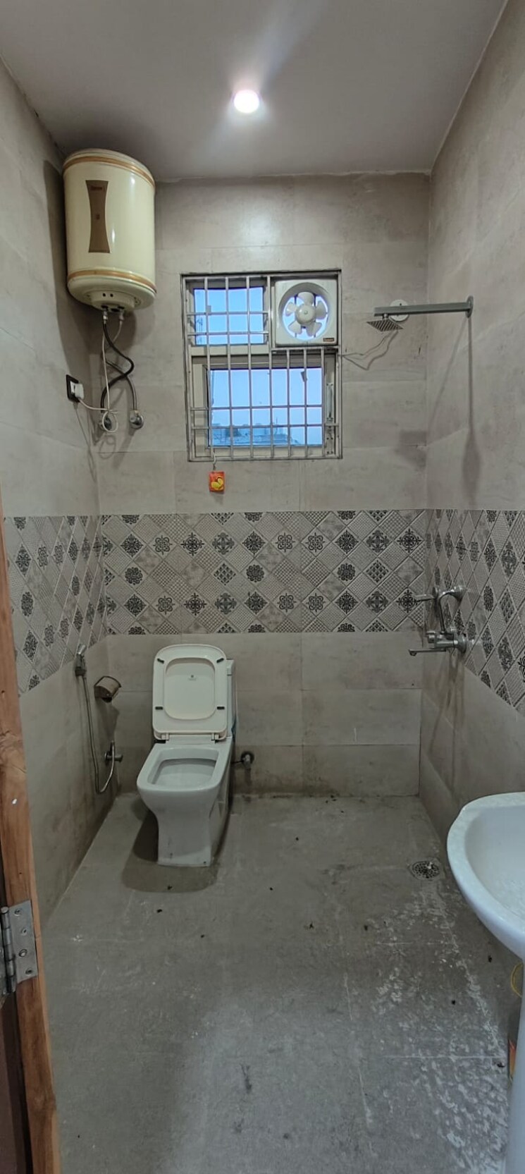 Bathroom, neb sarai 2 Bedroom 1000 Sq.Ft. Apartment In Neb Sarai Delhi 8914470