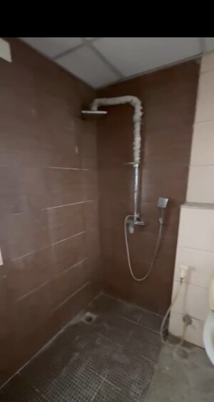 Furnished Amenities in 3 BHK Apartment at Raheja Vedaanta, Sector 108 – for Sale