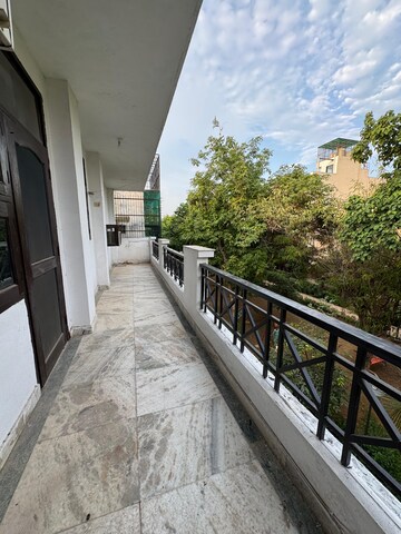 Balcony in 3 BHK Builder Floor at Unitech South City 1, South City 1 – for Sale