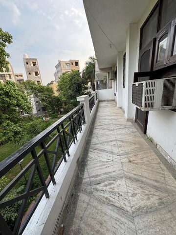 Balcony in 3 BHK Builder Floor at Unitech South City 1, South City 1 – for Sale