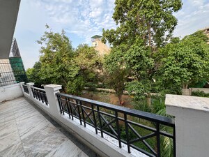 Balcony in 3 BHK Builder Floor at Unitech South City 1, South City 1 – for Sale