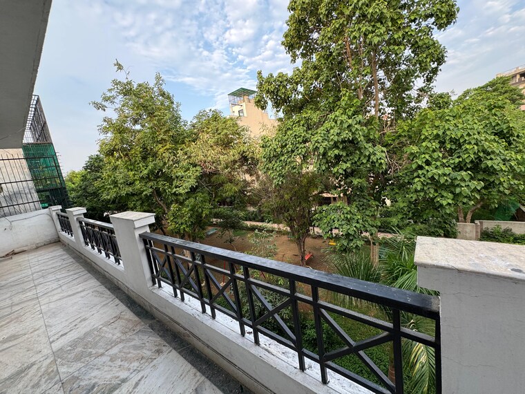 Balcony, unitech-south-city-1 3 Bedroom 240 Sq.Ft. Builder Floor In South City 1 Gurgaon 8914466