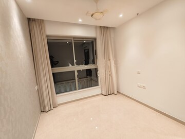 Room in 1 BHK Apartment at Hiranandani Highland, Powai – for Rent