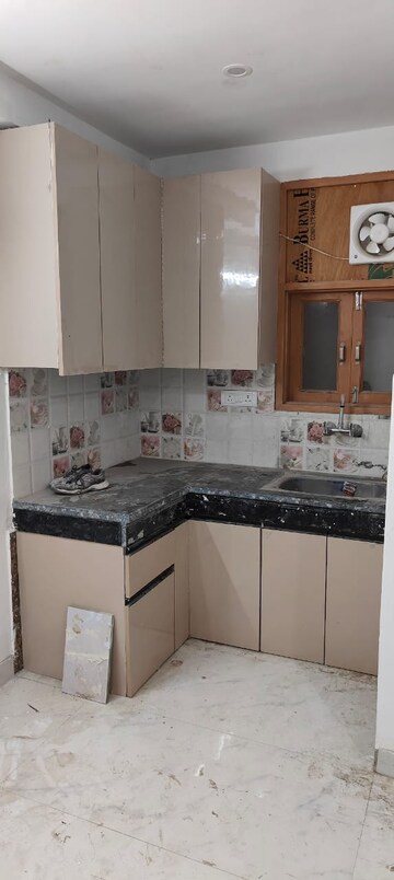 Kitchen in 1 BHK Apartment at Maidan Garhi – for Rent