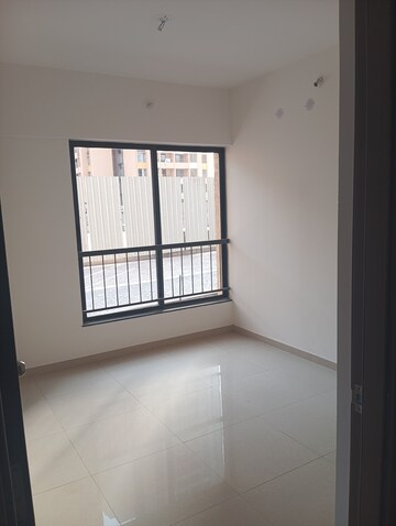 Room in 2 BHK Apartment at Shapoorji Pallonji Joyville Hadapsar Annexe, Hadapsar – for Rent