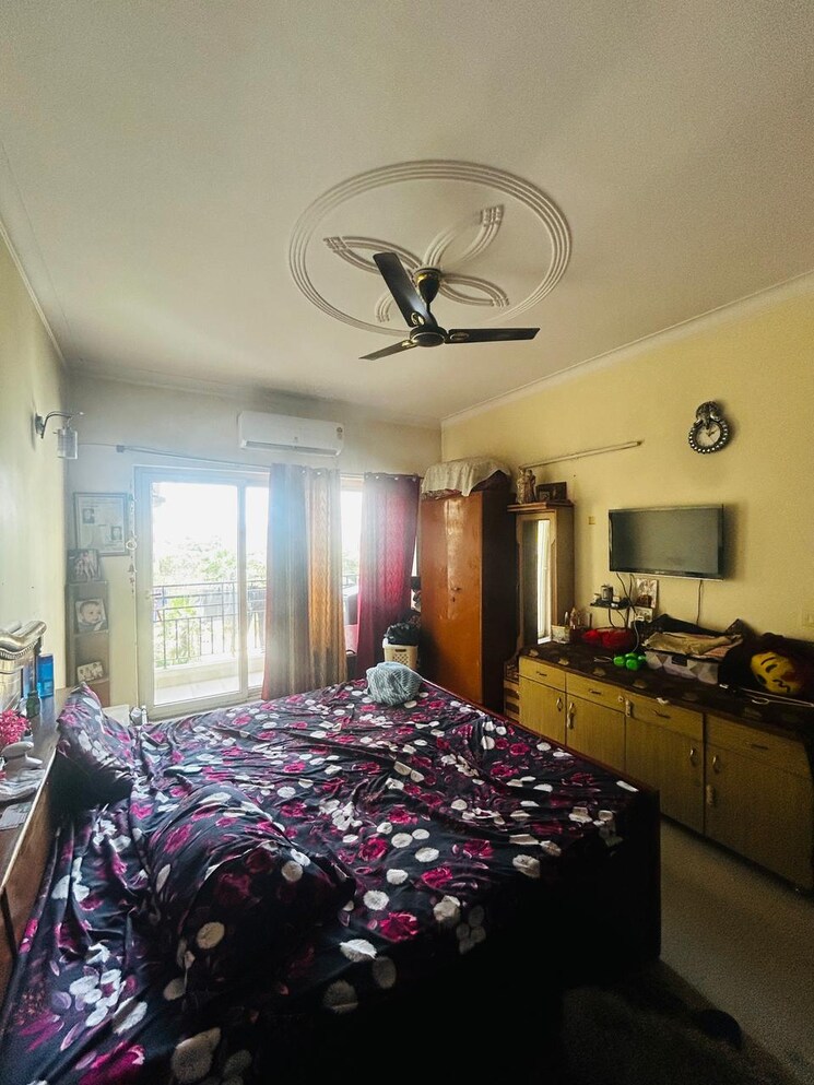 Bedroom, unitech-pulmeria 3 Bedroom 200 Sq.Yd. Apartment In Phi Ii Greater Noida Greater Noida 8914517