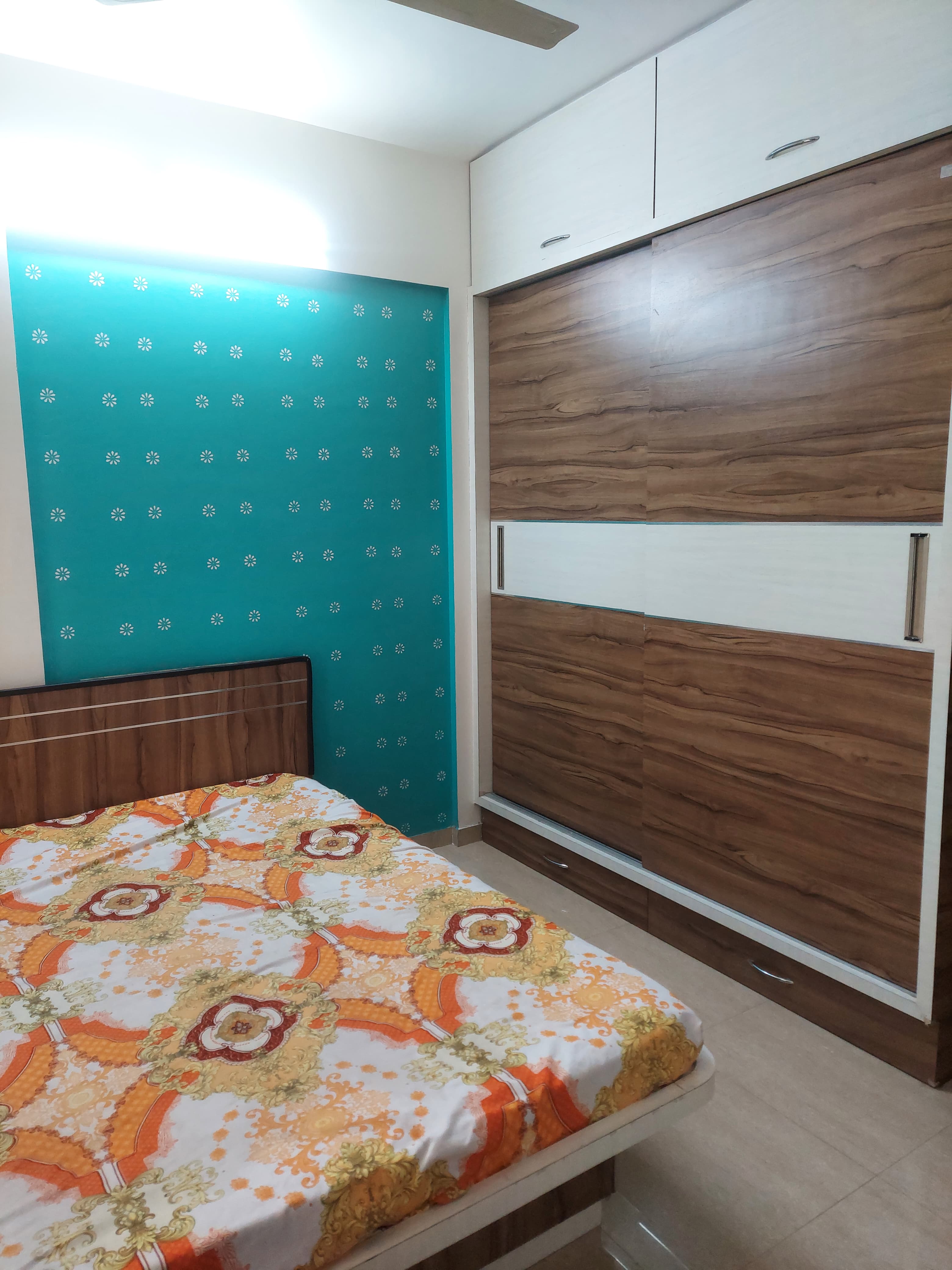 2 BHK Apartment For Rent in Five Star Royal Entrada