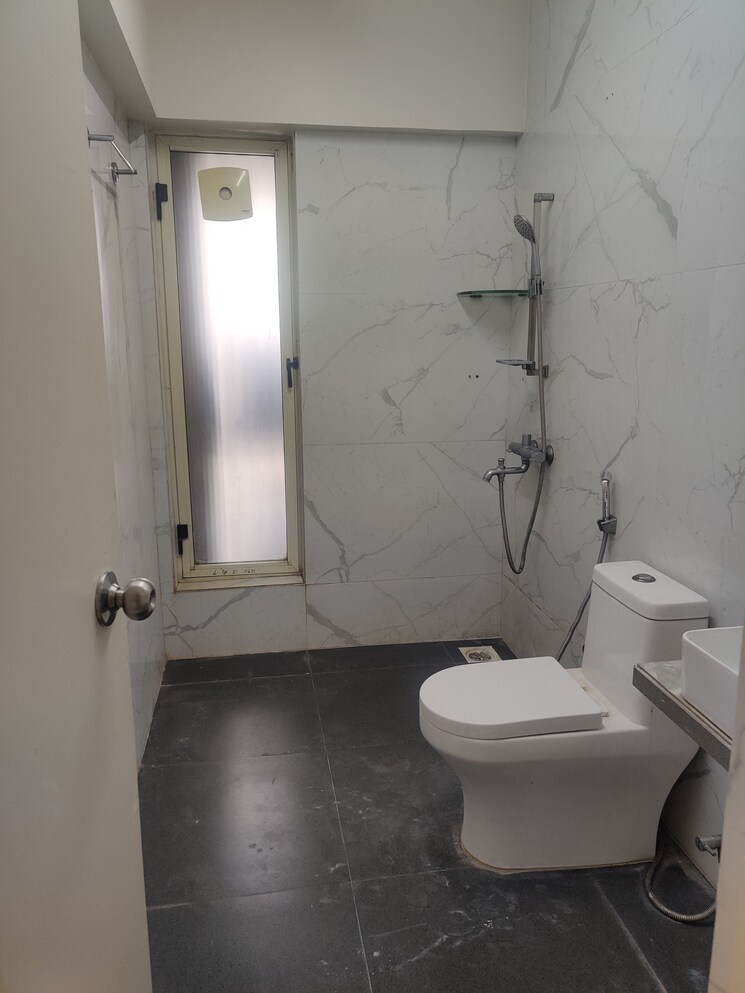 Bathroom, jinam-lovely-chs 4 Bedroom 1350 Sq.Ft. Apartment In Malad East Mumbai 8914541
