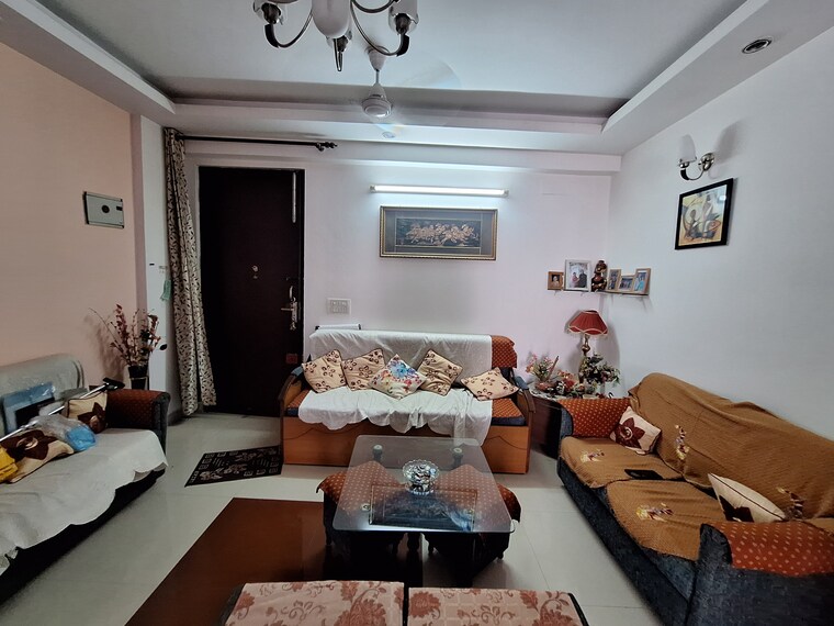 Living Room, gms road 2 Bedroom 1100 Sq.Ft. Apartment In Gms Road Dehradun 8914561