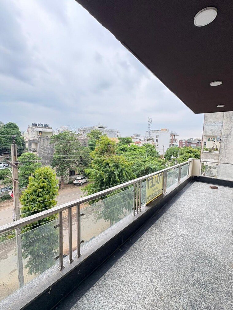 Balcony, dlf-privana-south 4 Bedroom 3577 Sq.Ft. Apartment In Sector 76 Gurgaon 8914573