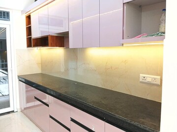 Kitchen in 2.5 BHK Builder Floor at Smart World Gems, Sector 89 – for Sale