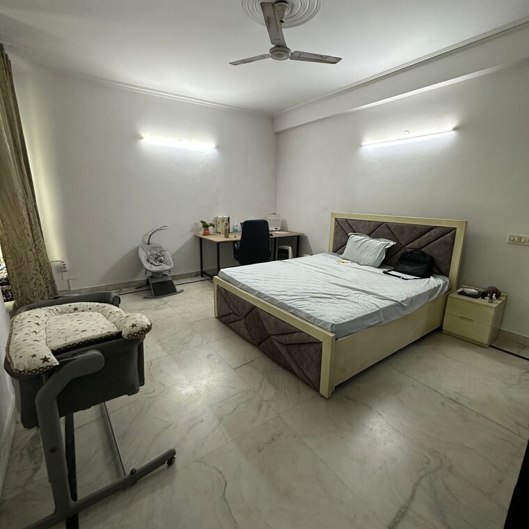 Bedroom, sector 49 5 Bedroom 153 Sq.Mt. Independent House In Sector 49 Noida 8914624