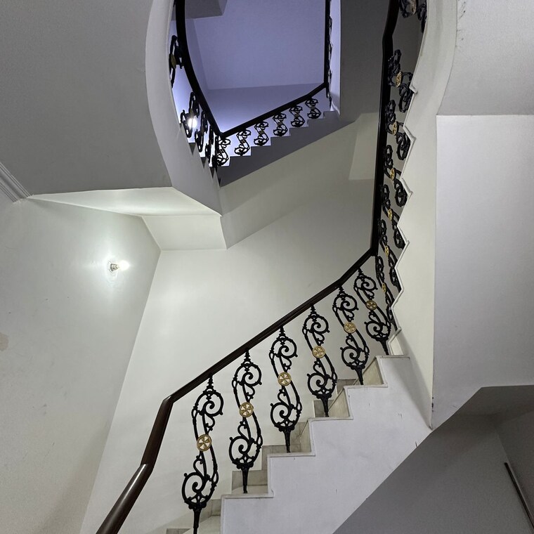 undefined, sector 49 5 Bedroom 153 Sq.Mt. Independent House In Sector 49 Noida 8914624