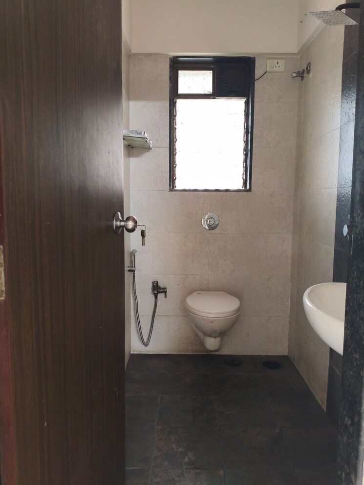 Attached Bathroom, ram-niwas-goregaon-west 2 Bedroom 650 Sq.Ft. Apartment In Goregaon West Mumbai 8914632