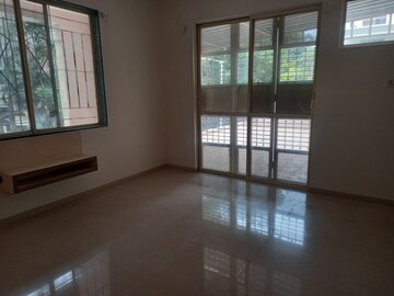 Room in 2 BHK Apartment at Sicilliaa Apartment, Bt Kawade Road – for Rent