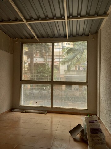 Room in 2 BHK Apartment at Sicilliaa Apartment, Bt Kawade Road – for Rent