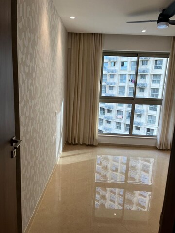 Room in 1 BHK Apartment at Hiranandani Highland, Powai – for Rent