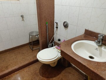 Master Bedroom in 3 BHK Apartment at Vastu Tower, Malad West – for Rent