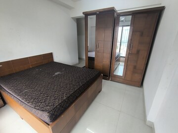 Bedroom in 2 BHK Apartment at Shreedham Splendour, Andheri West – for Rent