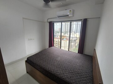 Room in 2 BHK Apartment at Shreedham Splendour, Andheri West – for Rent