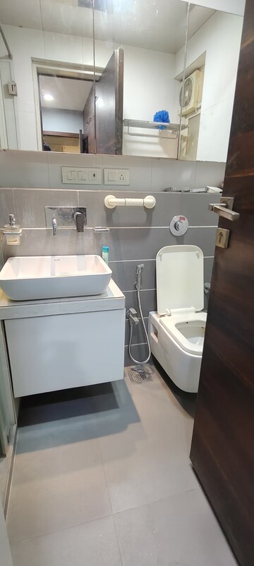 Attached Bathroom in 5 BHK Apartment at Goregaon East – for Rent