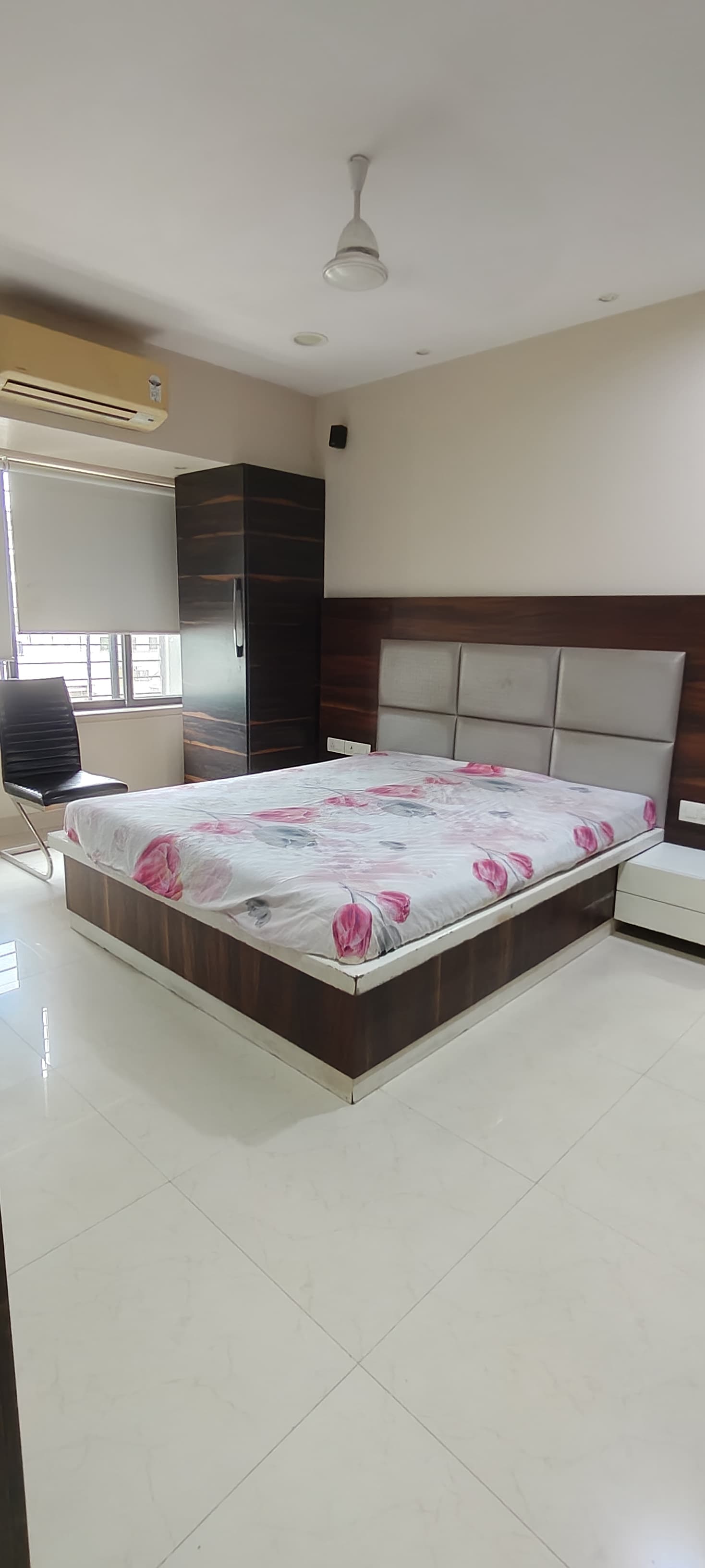 5 BHK + Extra Room Apartment For Rent in Goregaon East