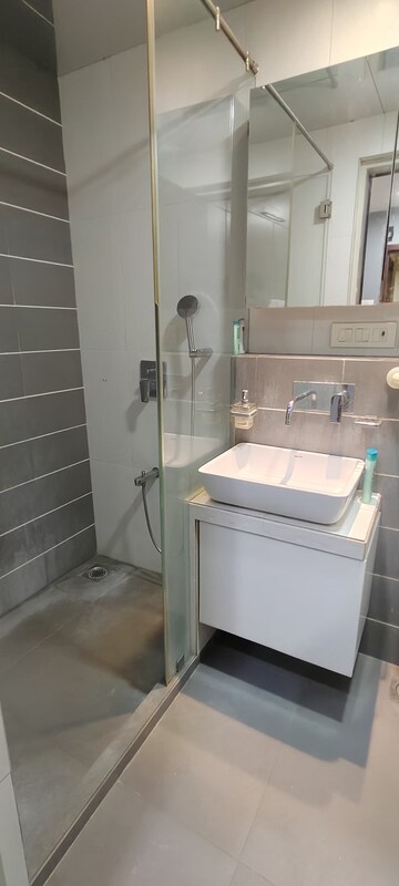 Attached Bathroom in 5 BHK Apartment at Goregaon East – for Rent