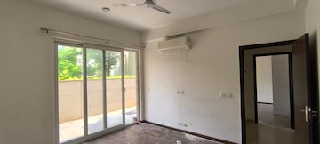 Room in 3 BHK Villa at BPTP Amstoria, Sector 102 – for Rent