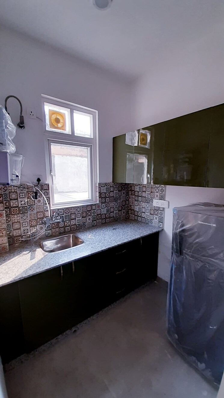 Kitchen, sushant lok i 1 Bedroom 1200 Sq.Ft. Builder Floor In Sushant Lok I Gurgaon 8914757