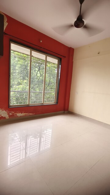 Room in 1 BHK Apartment at Sanghvi Valley, Kalwa – for Rent