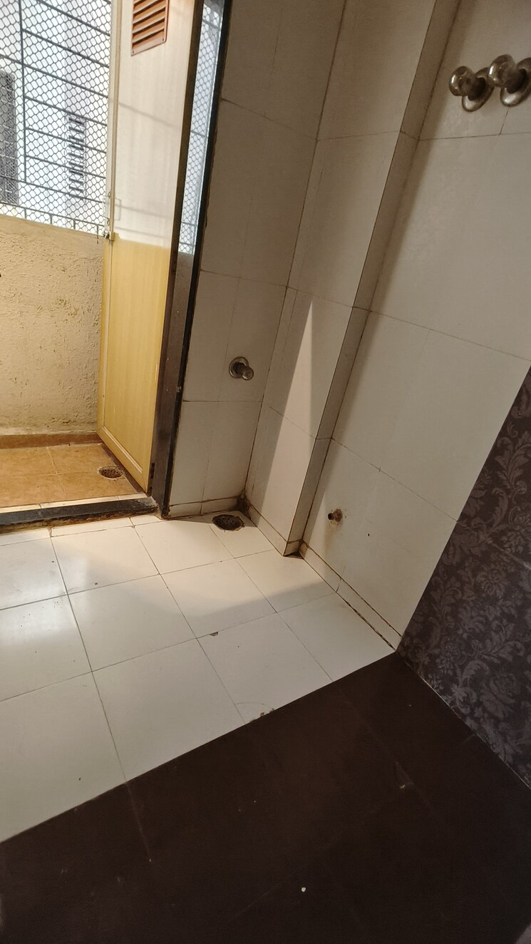 Bathroom, sanghvi-valley 1 Bedroom 650 Sq.Ft. Apartment In Kalwa Thane 8914764